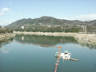 津久井湖(城山大橋上より) 