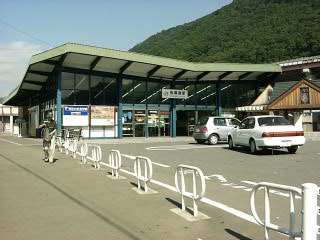 恒例の相模湖駅