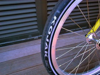 タイヤはSCHWALBE KOJAK