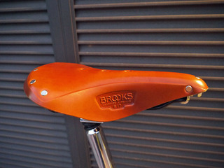 BROOKS B17サドル